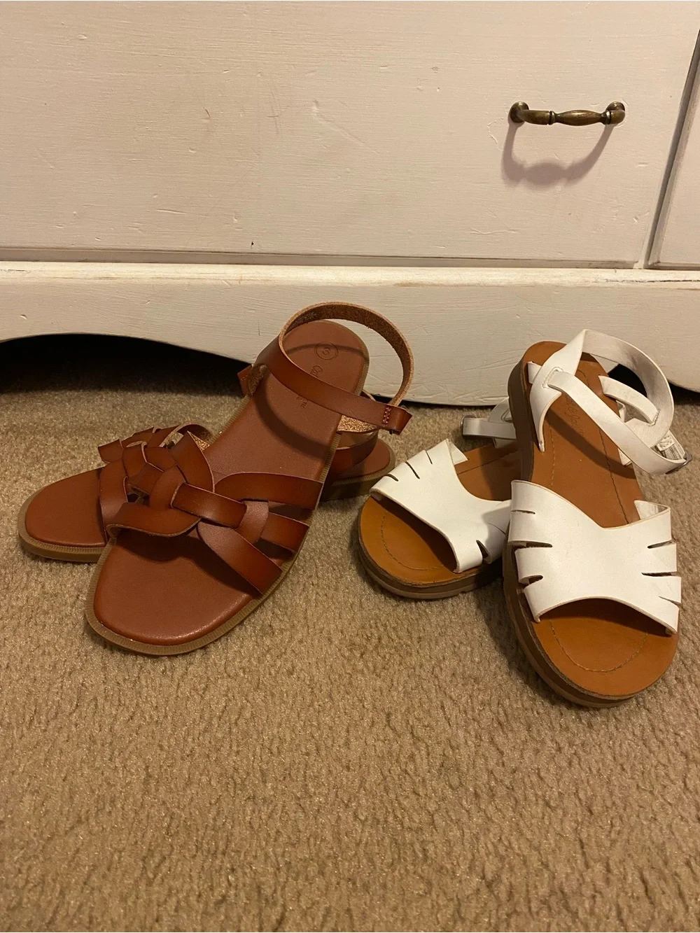 Girls sandals